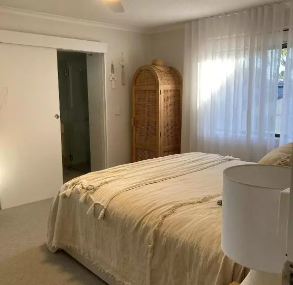 １ベッドルームのスーペリアアパートメント, Munna Beach Apartments