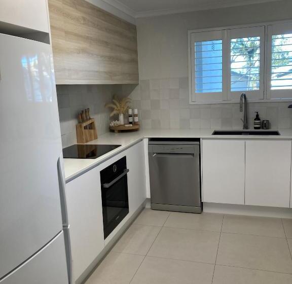 带1个卧室的高级公寓, Munna Beach Apartments