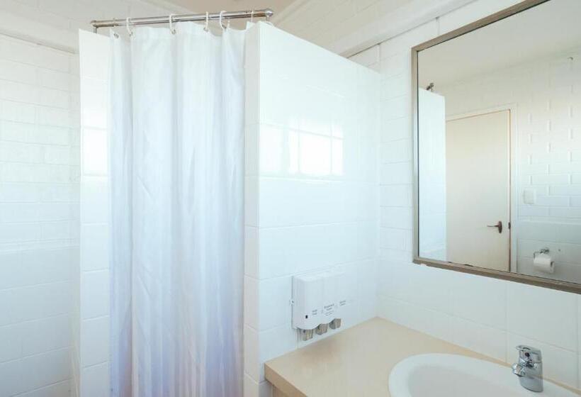带大床的标准工作室, Coffs Windmill Motel
