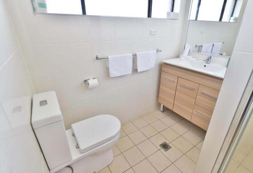 带大床的行政房间, Coffs Windmill Motel