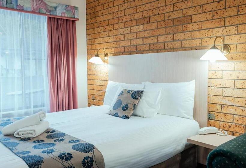 带大床的行政房间, Coffs Windmill Motel