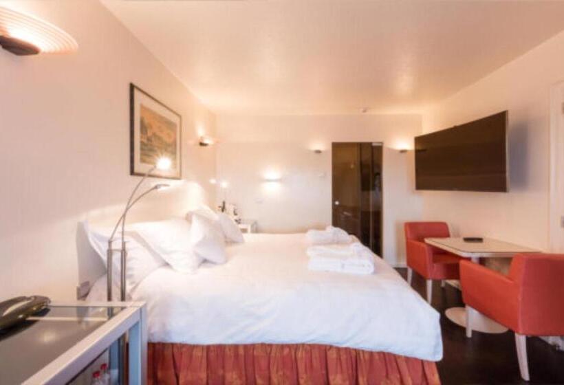 Номер Стандарт Вид на Сад, Approach