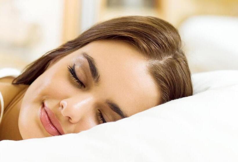 Номер Стандарт, Approach