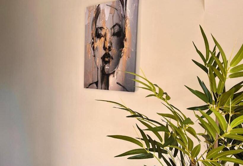 סוויטה נוף לגינה, Auberge Du Vieux Cedre, Enghien Belgique