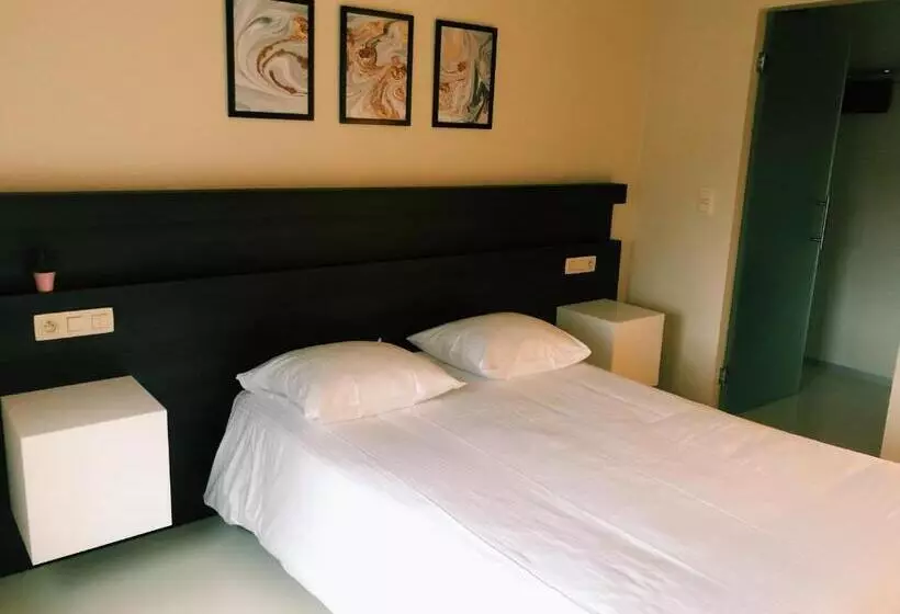 Superior-huone, Auberge Du Vieux Cedre, Enghien Belgique