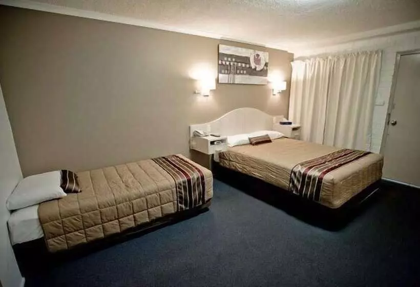 اتاق اجرایی, Centrepoint Motor Inn