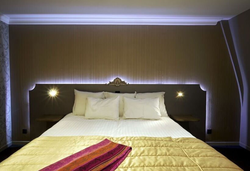 클럽 룸, Le Chateau De Namur