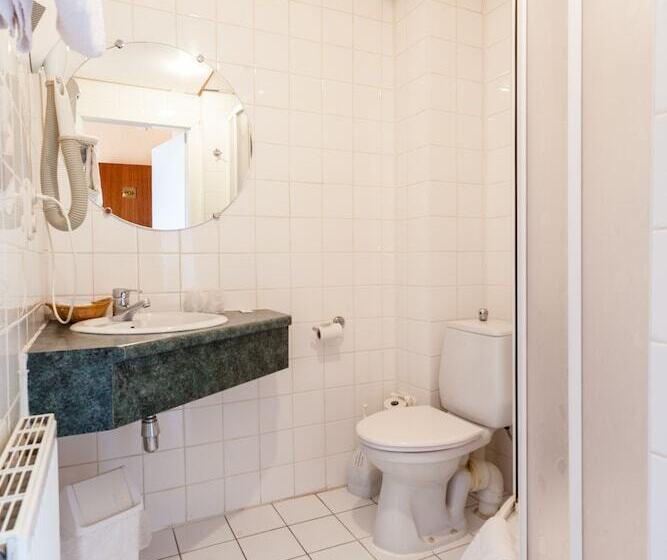 غرفة قياسية مطلّة علي البحر, Malecot Hotel By F Hotels