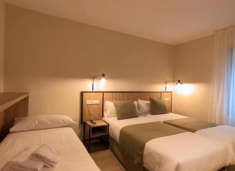 اتاق سوپریور خانوادگی, Marfany