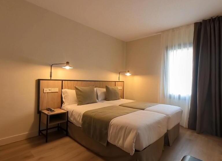 اتاق سوپریور, Marfany