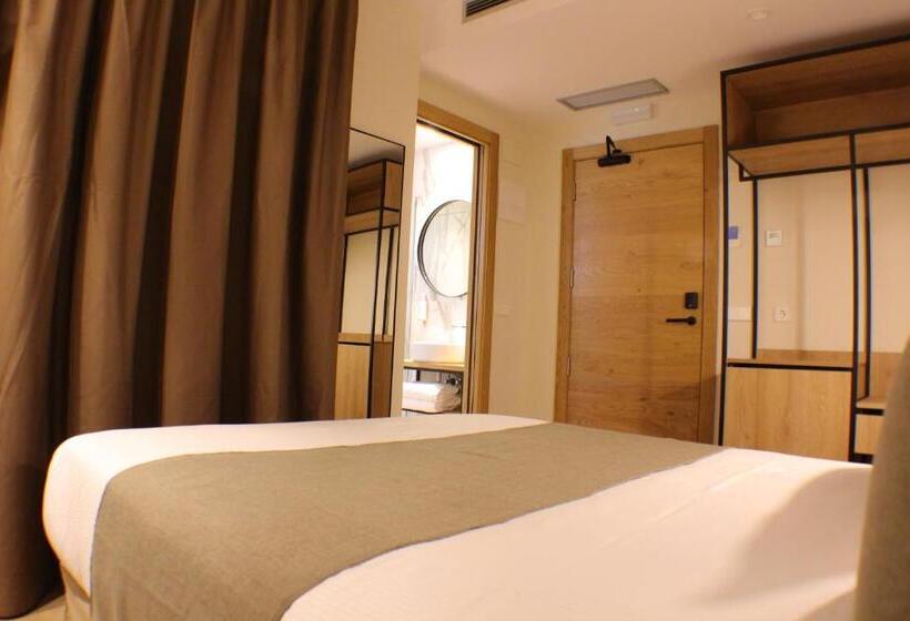 اتاق سوپریور, Marfany