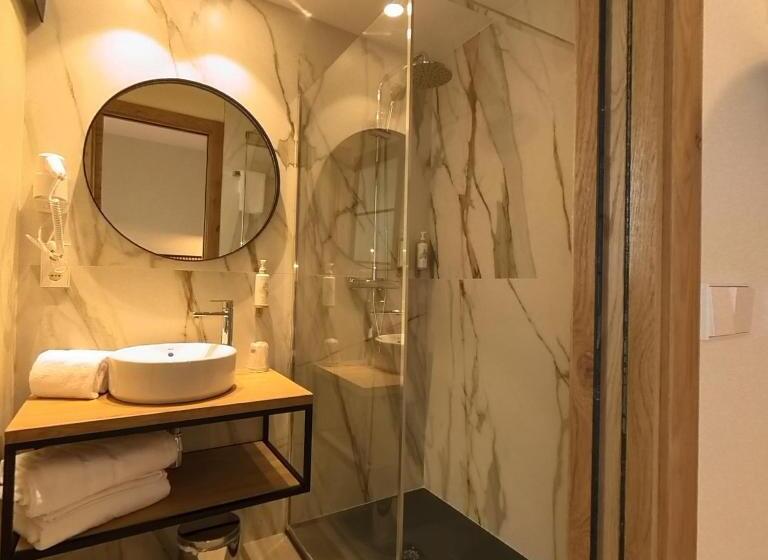 اتاق سوپریور چهار تخته, Marfany