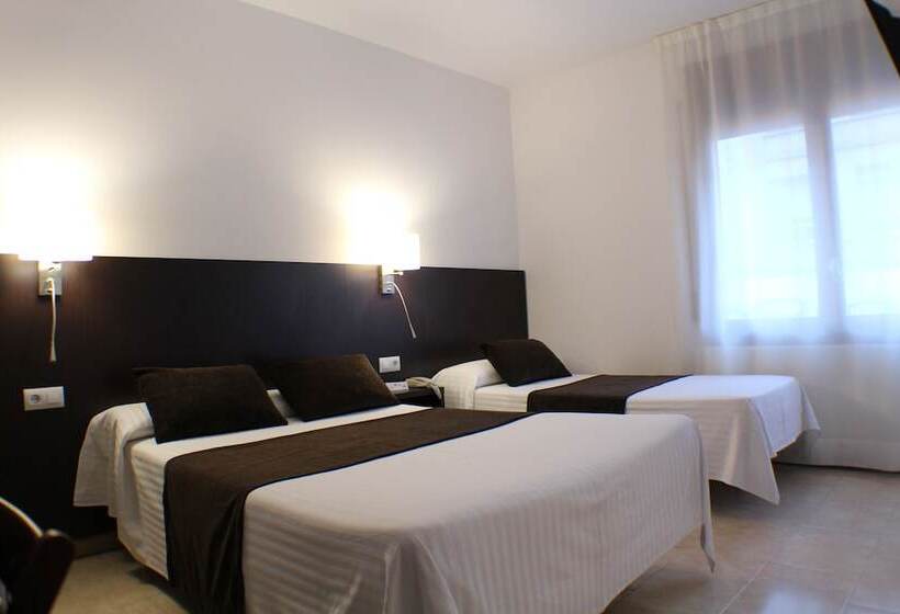 اتاق استاندارد سه نفره, Marfany