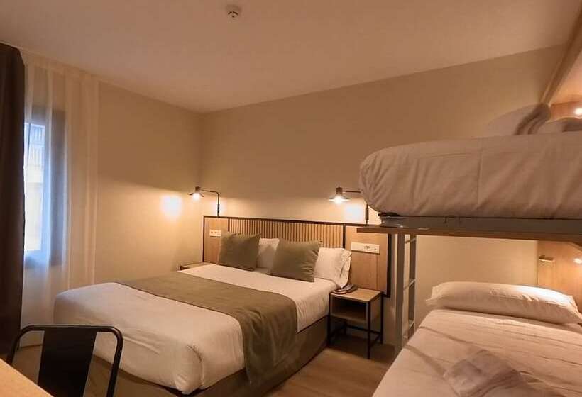 اتاق سوپریور سه تخته, Marfany