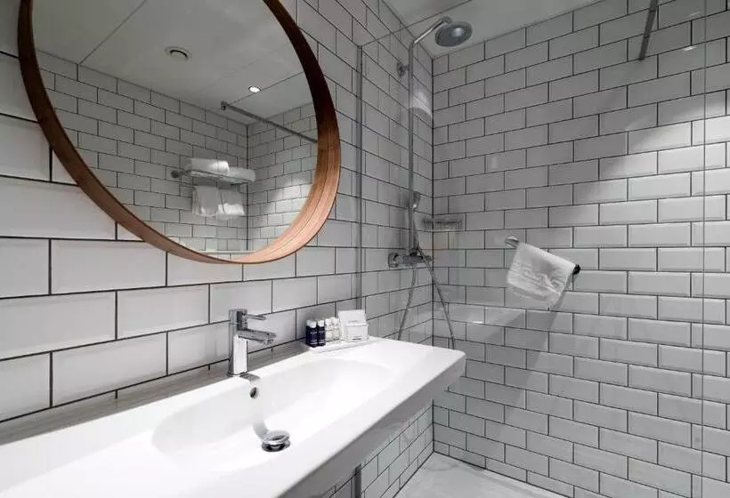 1 Bedroom Penthouse Apartment, Premier Suites Antwerp