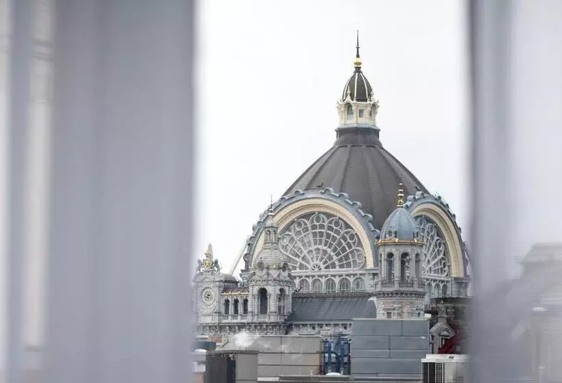 استودیوی استاندارد, Premier Suites Antwerp