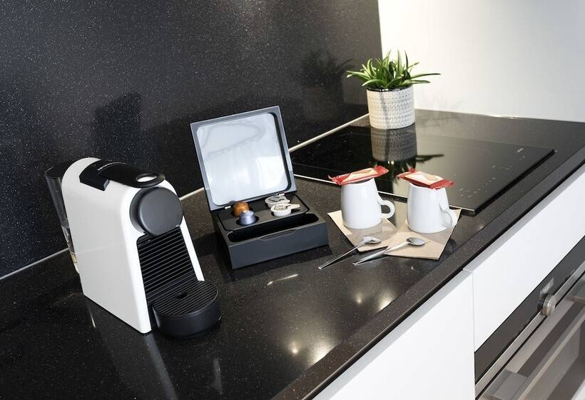 管理人员工作室, Premier Suites Antwerp