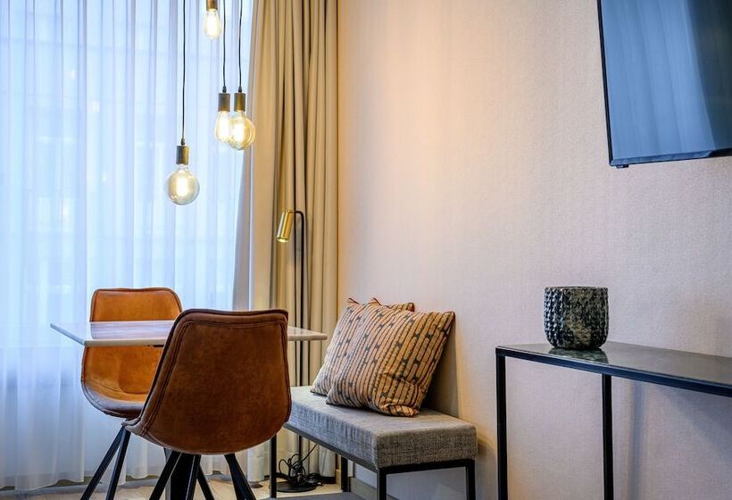 管理人员工作室, Premier Suites Antwerp