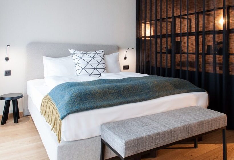 管理人员工作室, Premier Suites Antwerp