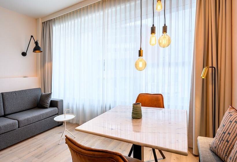 管理人员工作室, Premier Suites Antwerp