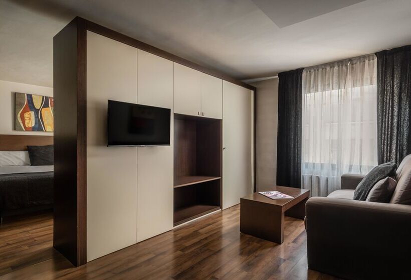 سوئیت جونیور خانوادگی, Alegria President