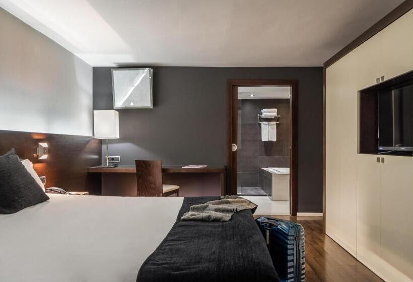 سوئیت جونیور خانوادگی, Alegria President