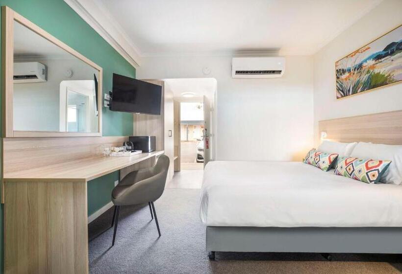 스탠다드 룸, Nightcap At Roxby Downs