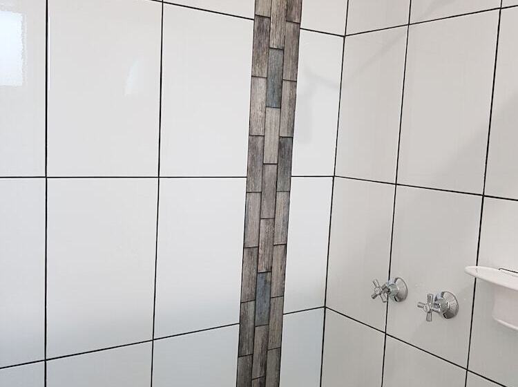 غرفة قياسية, Town House Motor Inn