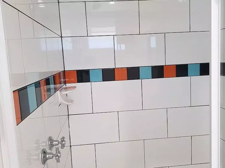 اتاق استاندارد, Town House Motor Inn