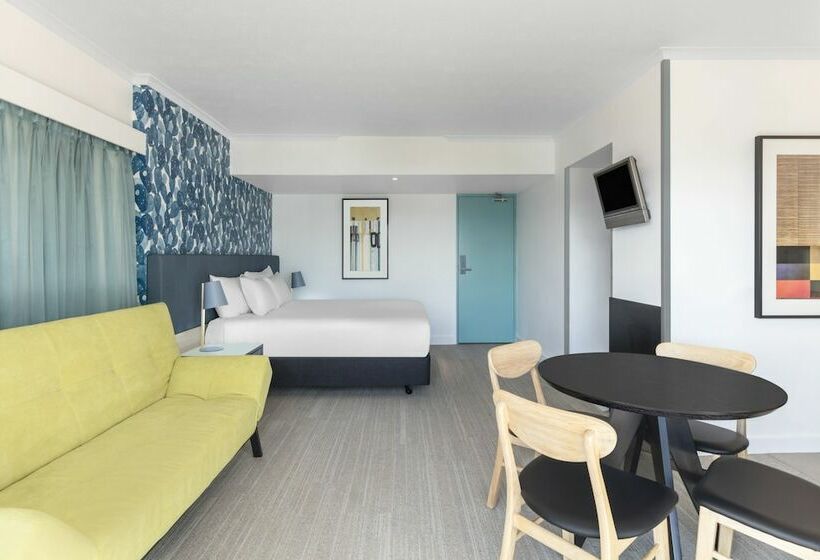 استودیوی لوکس, Vibe Hotel Gold Coast