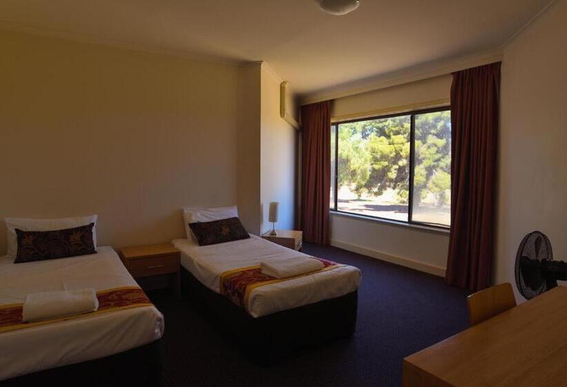 اتاق خانوادگی, Renmark Country Club