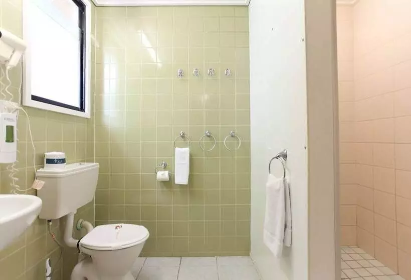 Perhehuone, Tandara Hotel Motel