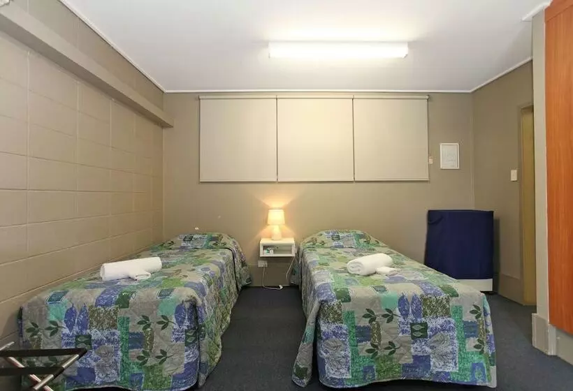 Perhehuone, Tandara Hotel Motel