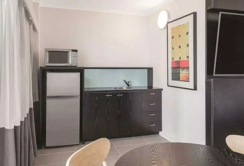 استودیوی لوکس, Vibe Hotel Gold Coast