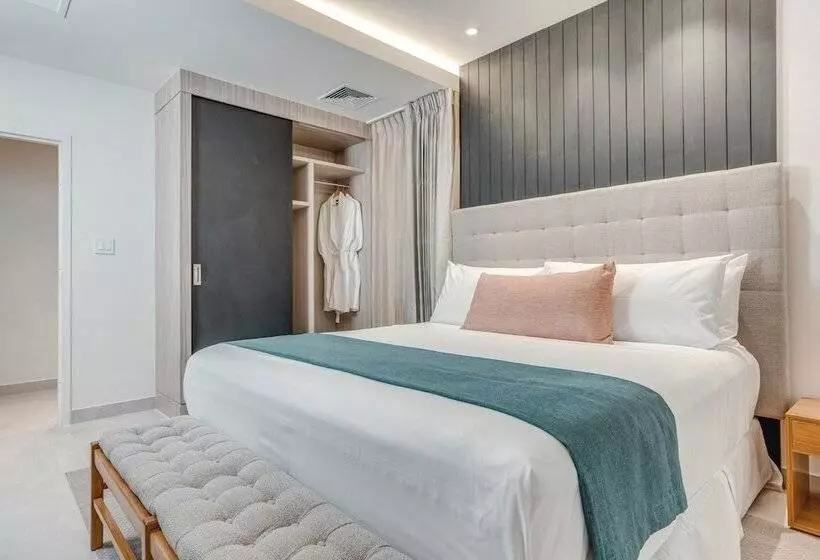 , Fort George Hotel And Spa