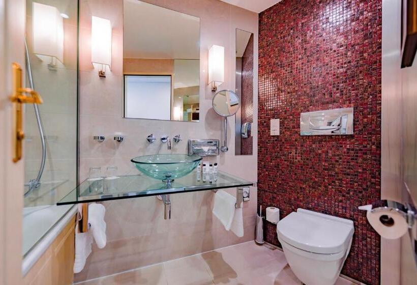 اتاق لوکس با چشمانداز شهر, Grand Hotel Prague Towers Czech Leading Hotels