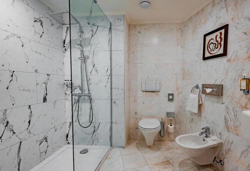 سوئیت پریمیوم, Grand Hotel Prague Towers Czech Leading Hotels