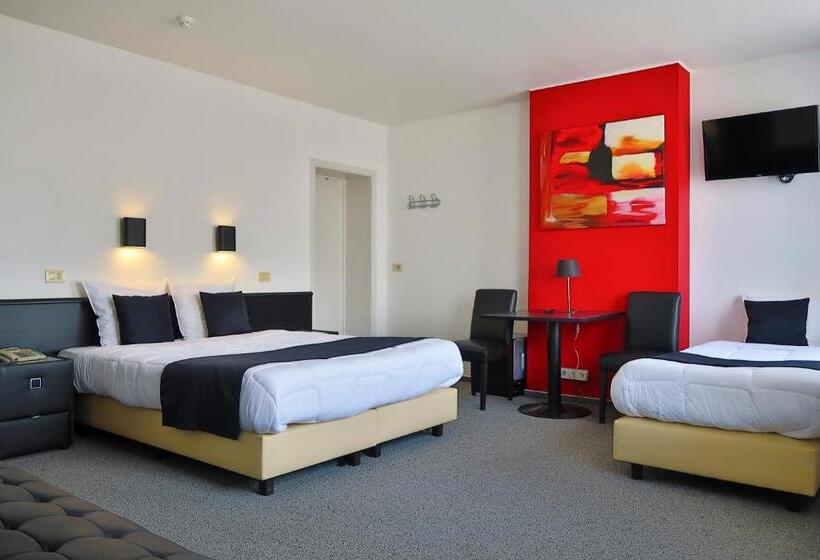 Номер Стандарт Трехместный, Adoma