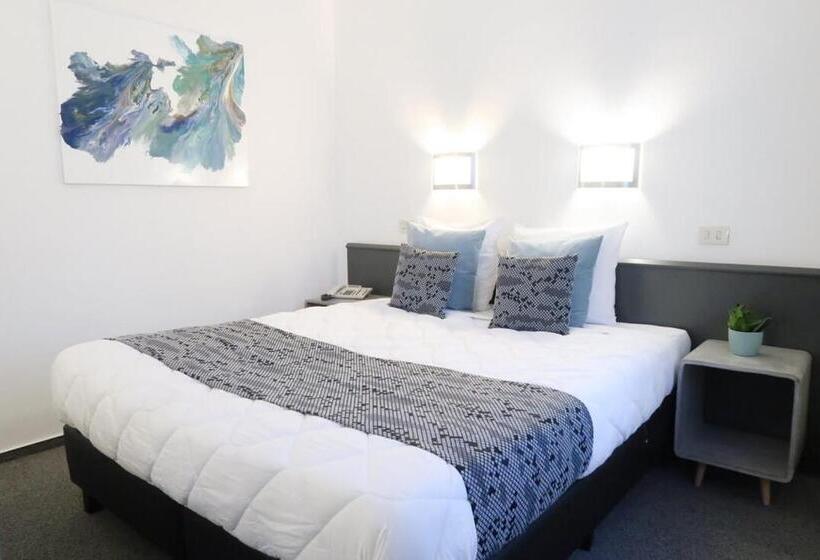 Номер Стандарт Индивидуальный, Adoma