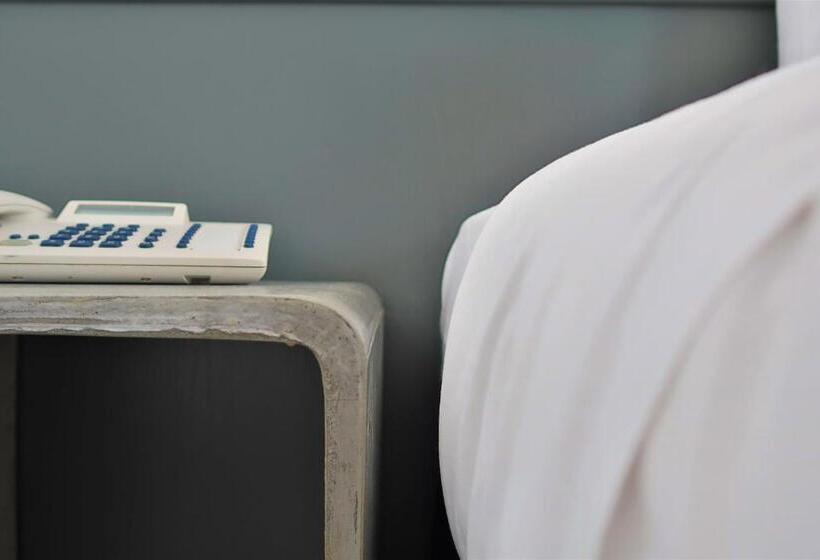 Номер Стандарт Индивидуальный, Adoma