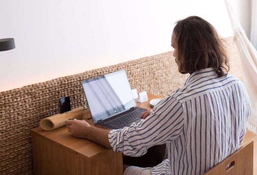 غرفة قياسية مطلّة علي البحر, Arpoador