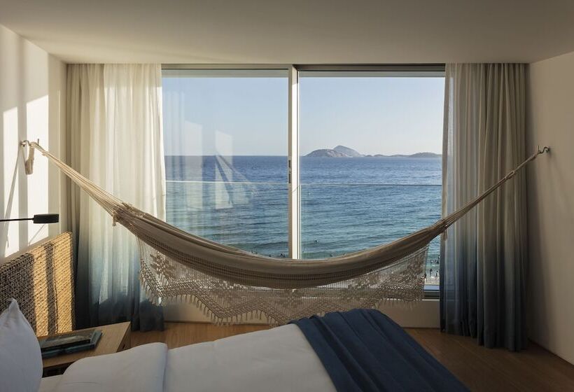 غرفة قياسية مطلّة علي البحر, Arpoador