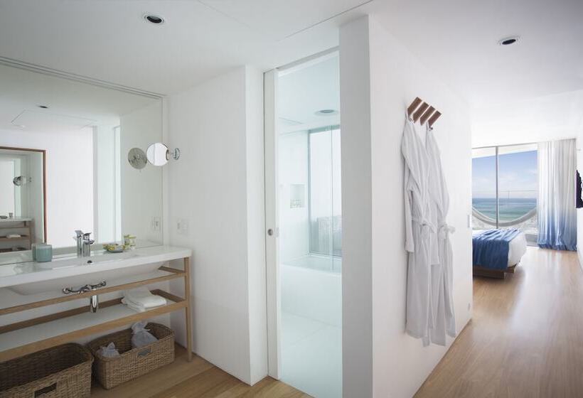 غرفة قياسية مطلّة علي البحر مزوَّدة بشُرفة, Arpoador