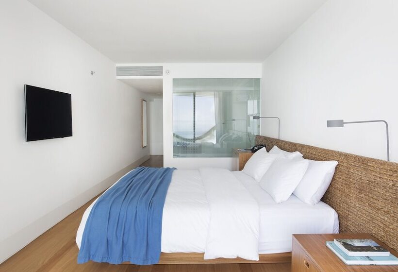 غرفة قياسية مطلّة علي البحر مزوَّدة بشُرفة, Arpoador