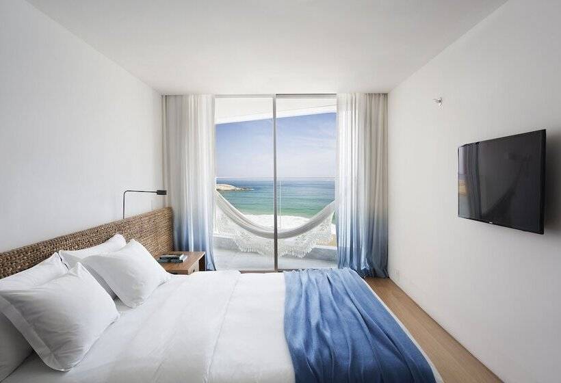 غرفة قياسية مطلّة علي البحر مزوَّدة بشُرفة, Arpoador