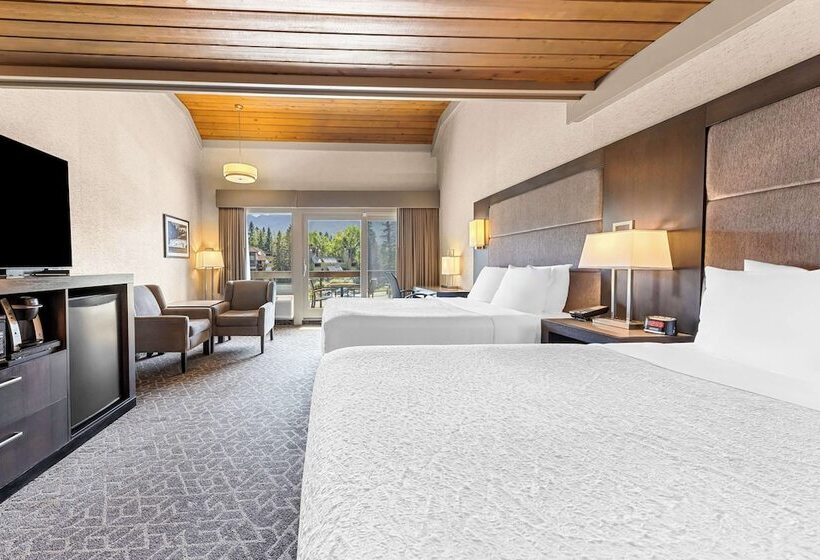 Номер Стандарт 2 Двуспальные Кровати, Best Western Plus Banff International Lodge