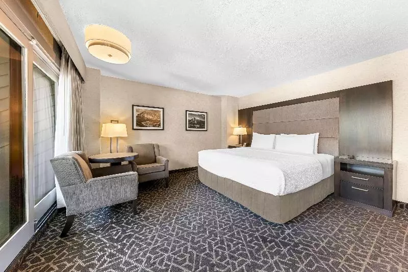 キングサイズベッドのスタンダードルーム, Best Western Plus Banff International Lodge
