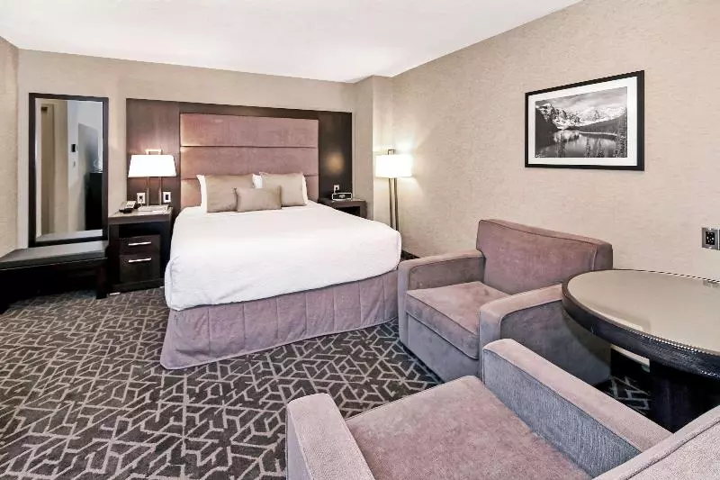キングサイズベッドのスタンダードルーム, Best Western Plus Banff International Lodge