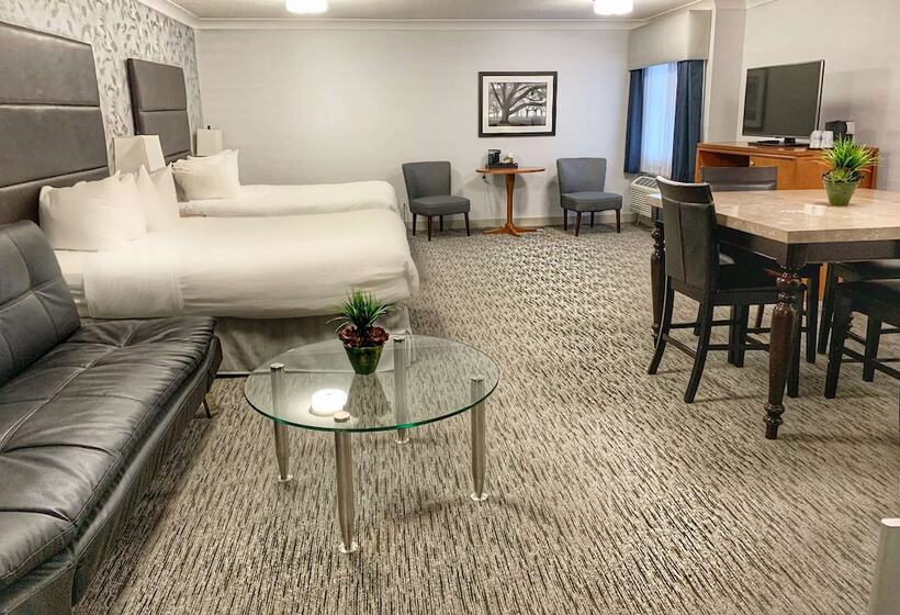 Номер Deluxe, Best Western Plus Regency Inn And Conference Centre