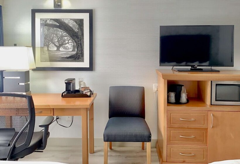 סוויטה נשיאותית, Best Western Plus Regency Inn And Conference Centre